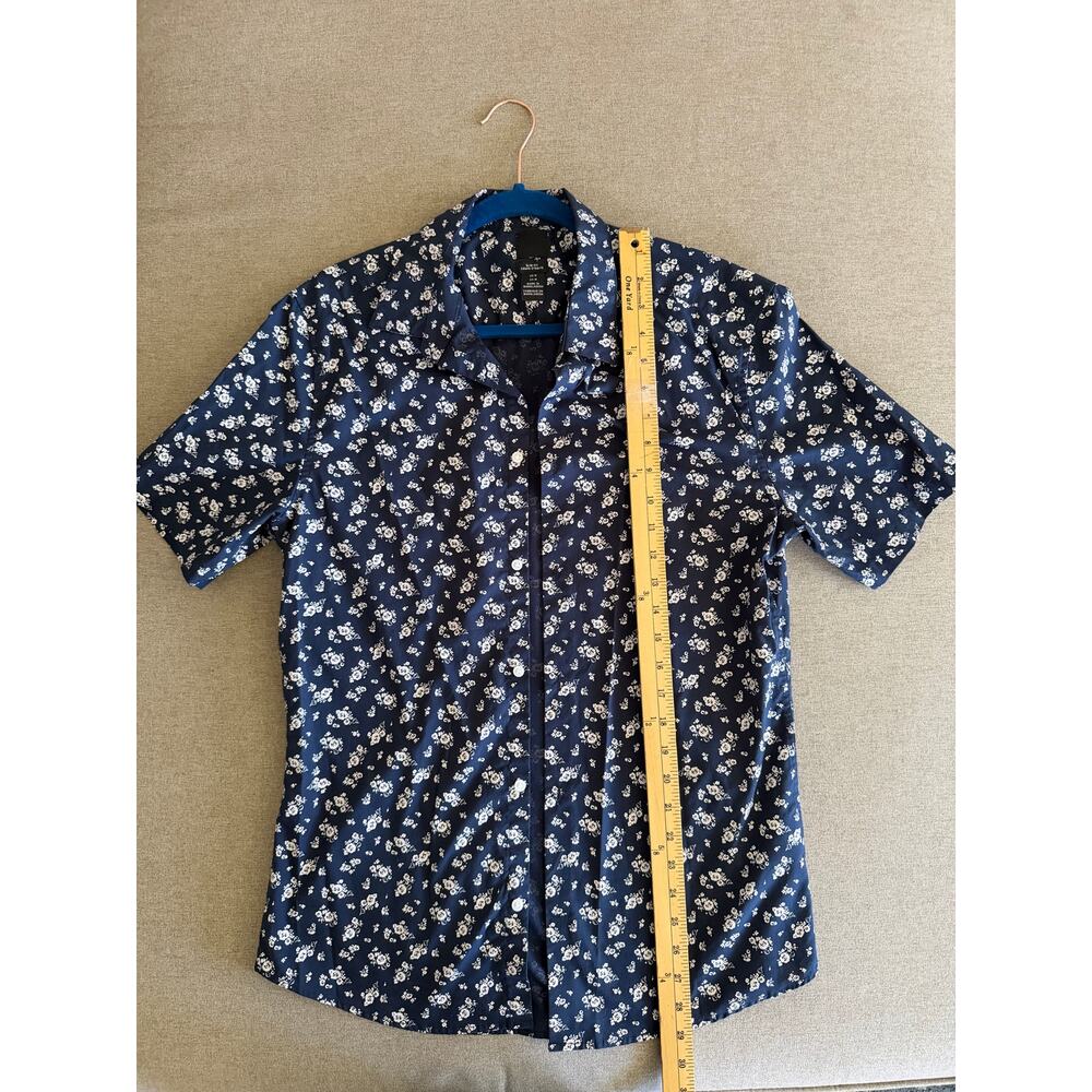 H&M Men’s Slim Fit Navy Blue Floral Short Sleeve Button Down Shirt Size Medium